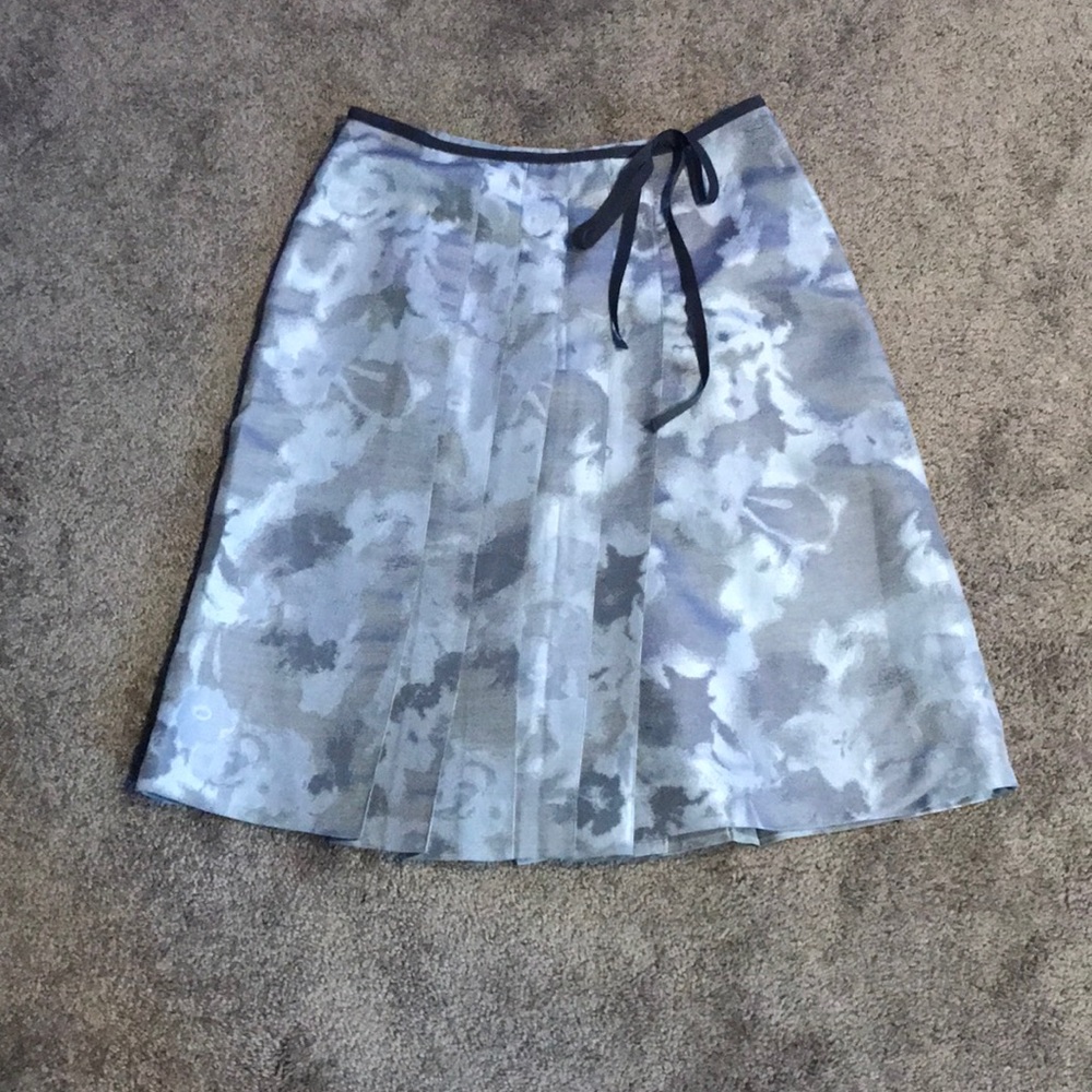 Pleated Ann Taylor skirt